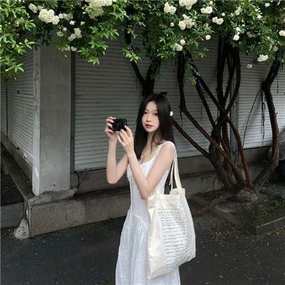 女学生和亨利先生